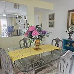Quiet & Relaxing Rio Apartment