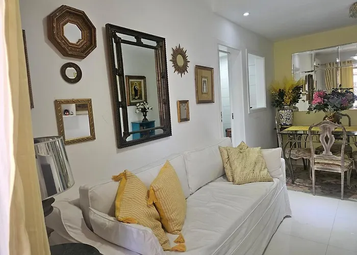 Quiet & Relaxing Rio Apartment